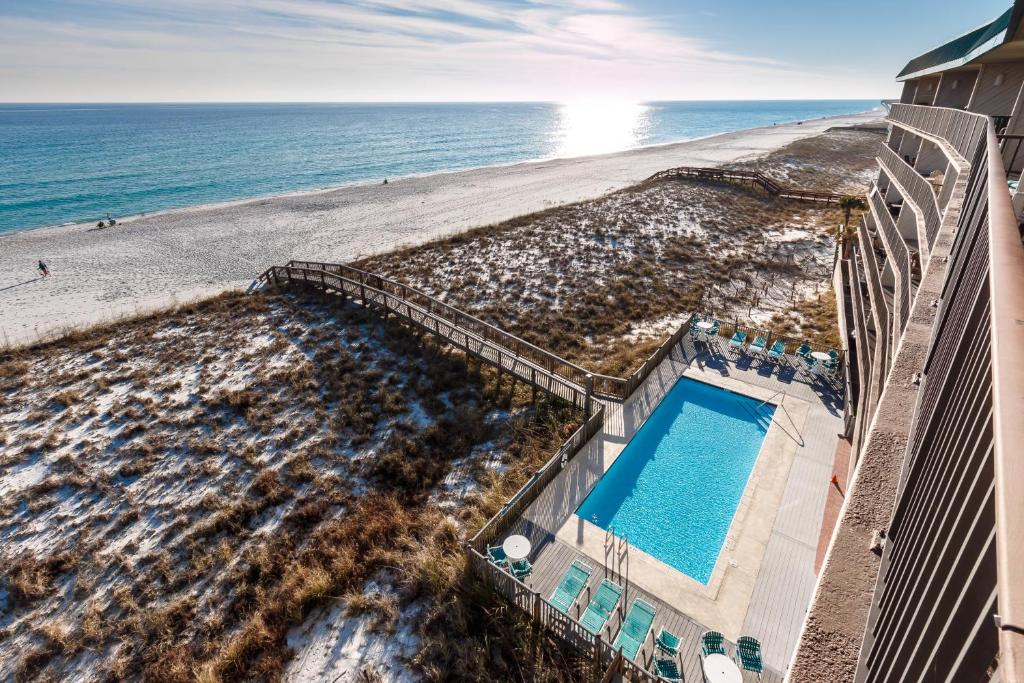 emerald surf navarre beach