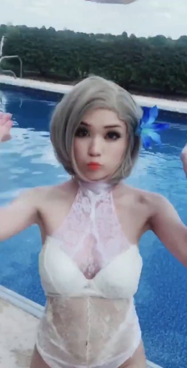 emiru bikini