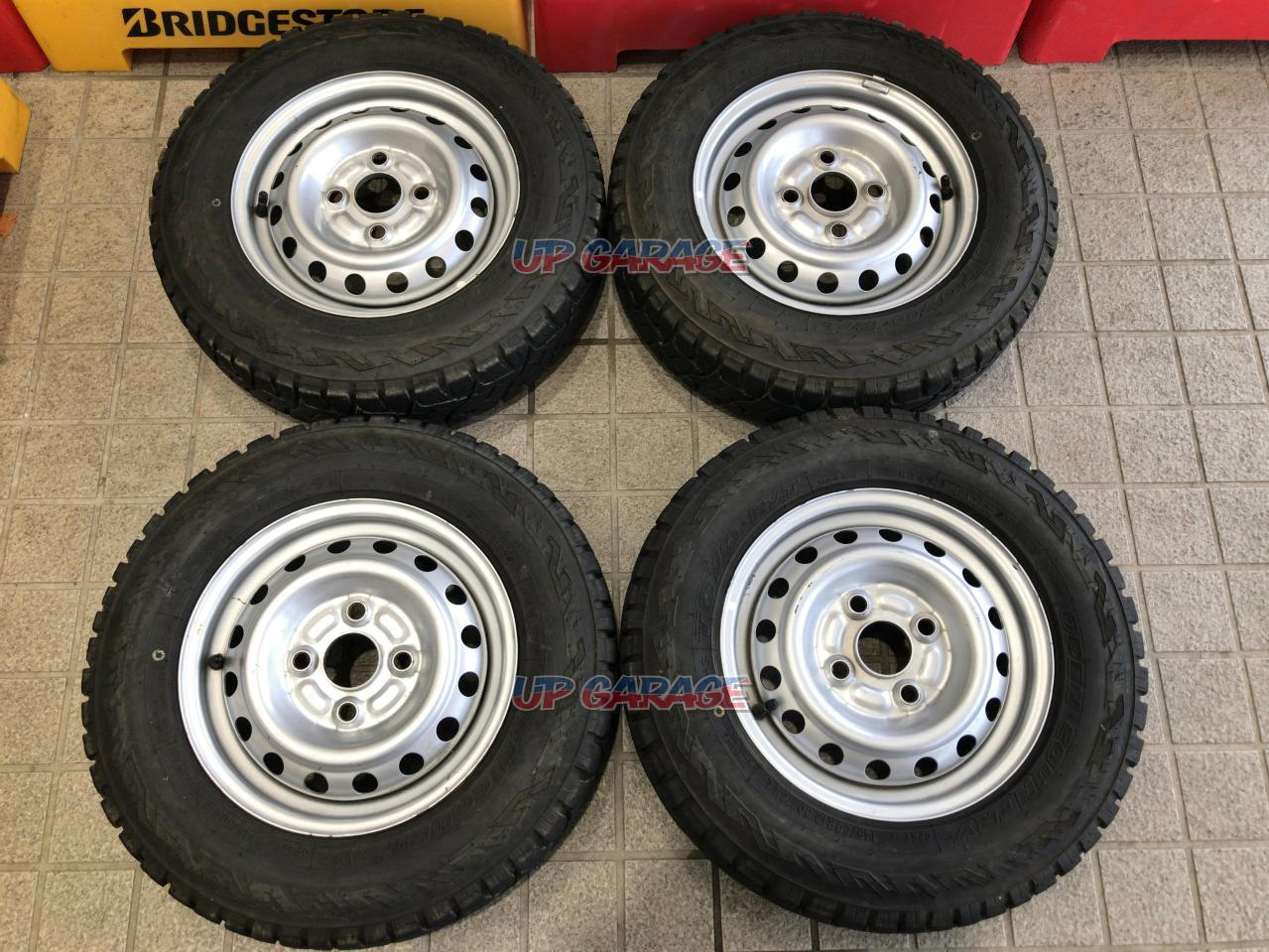 daihatsu hijet wheel size