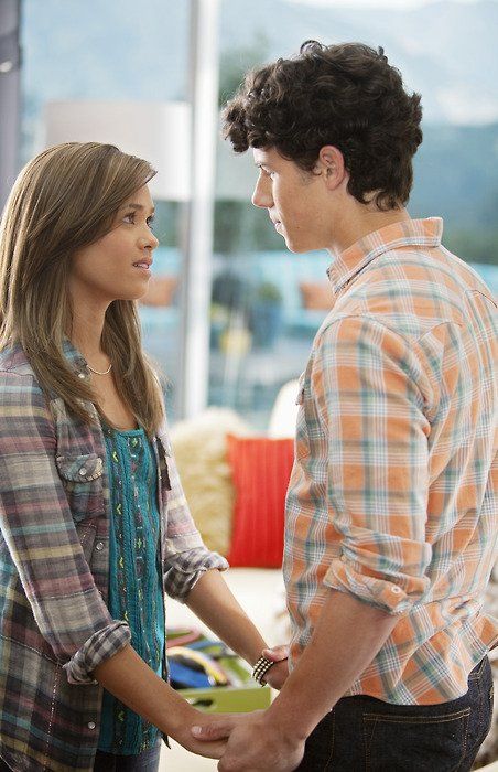 nicole gale anderson and nick jonas