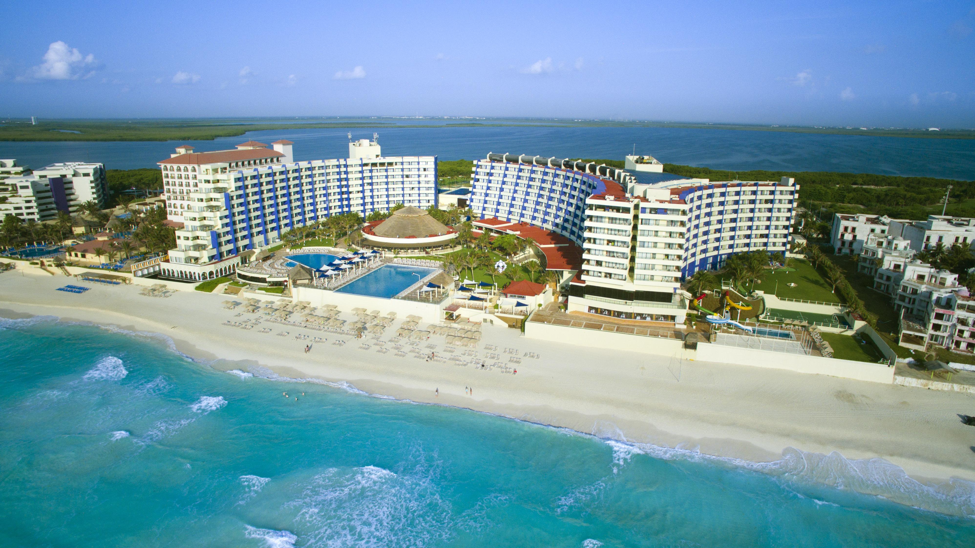 crown paradise cancun reviews