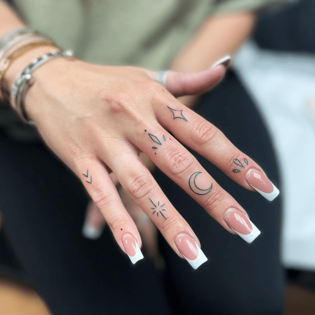 finger tattoos women