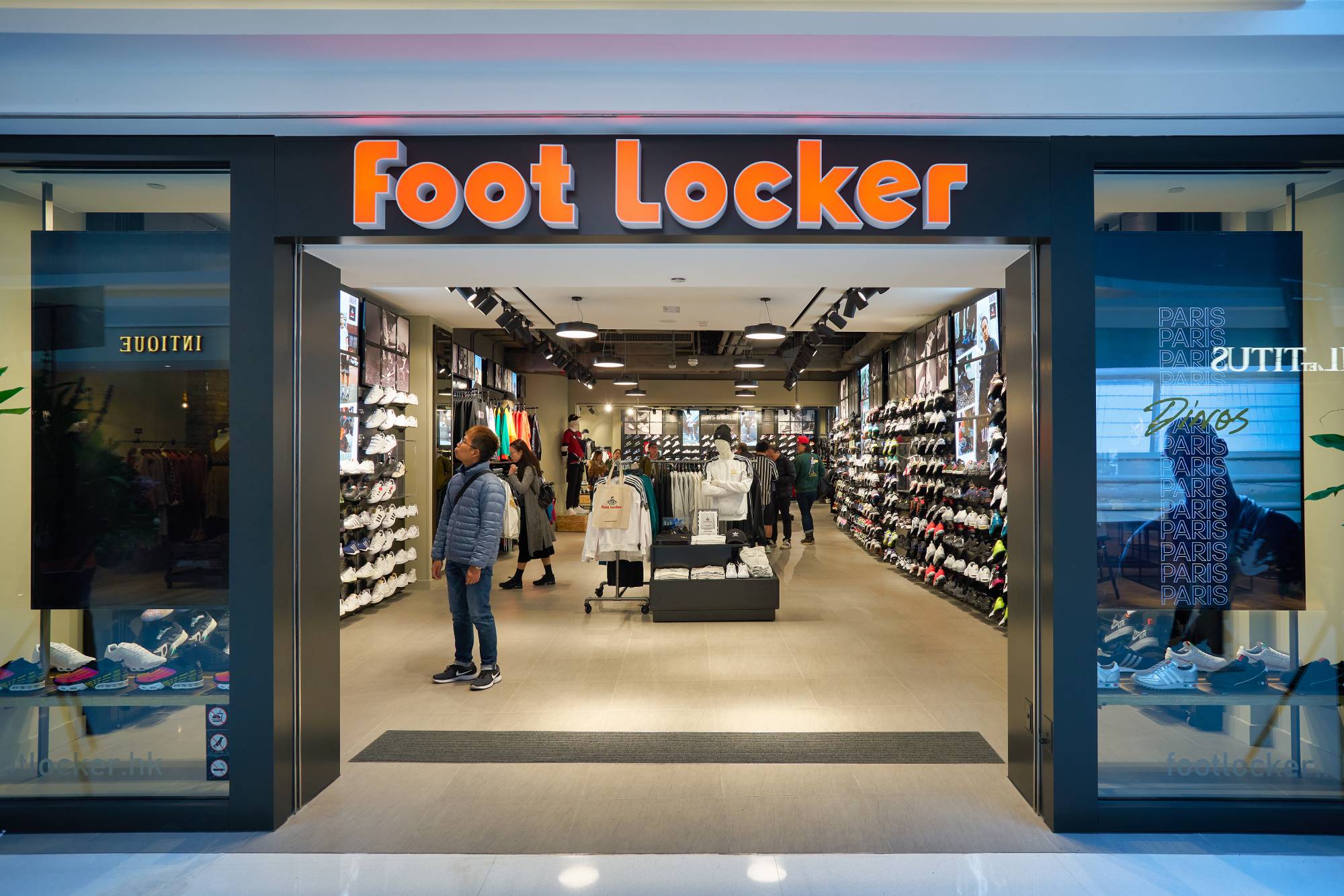 foot locker south wharf