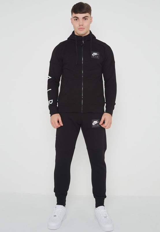 full tracksuit mens nike