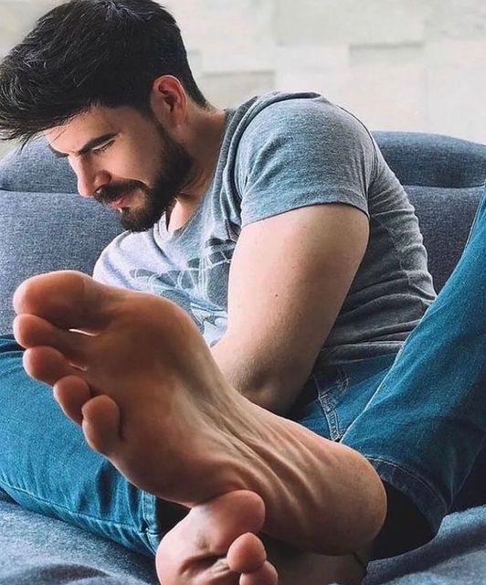 gay feet male