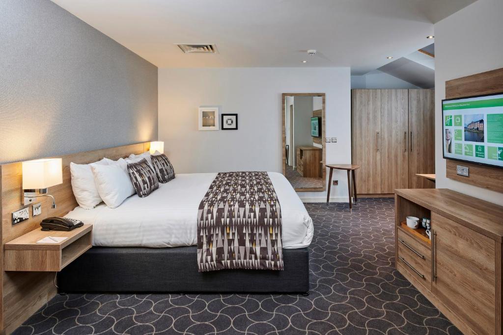 hotels near cheshire oaks ellesmere port