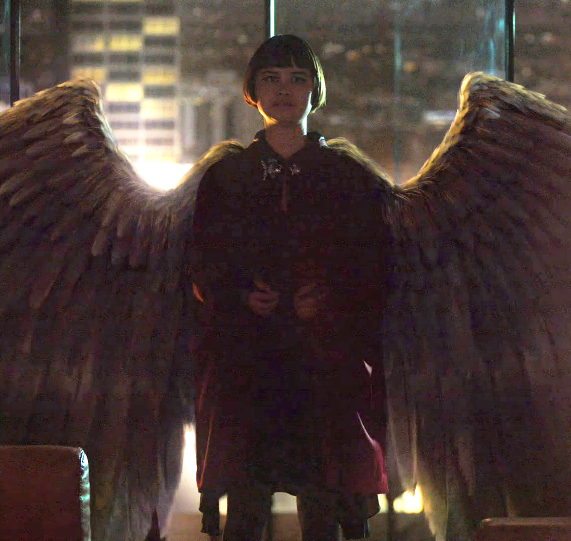 how many wings does lucifer have