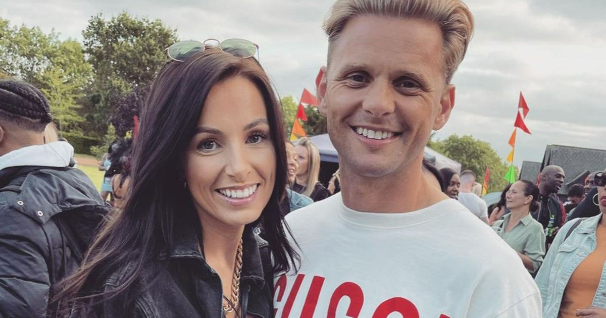 is jeff brazier back with his wife