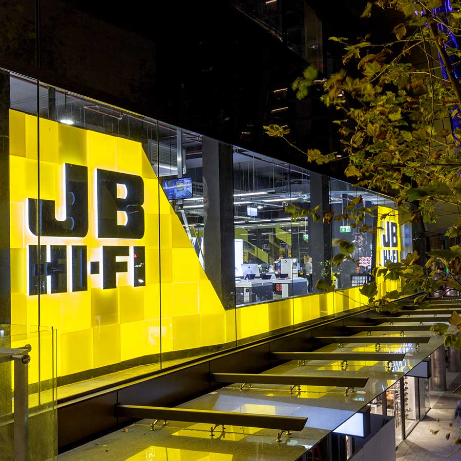 jbhifi forrest chase