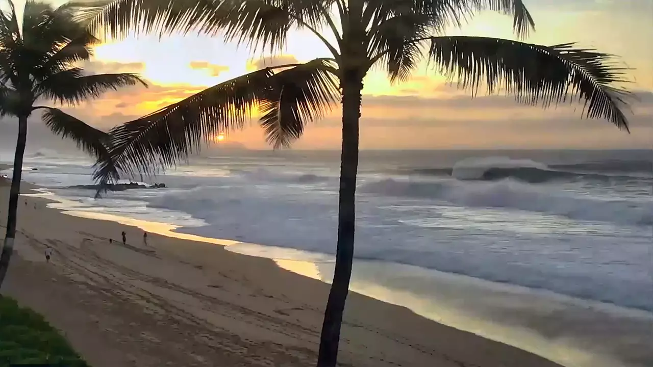 live pipeline surf cam