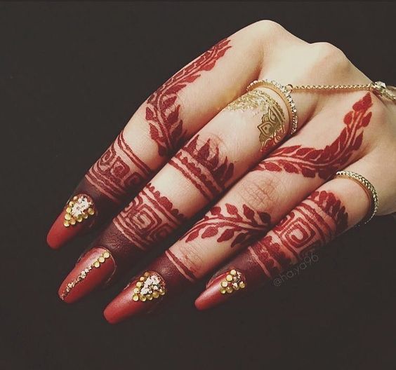 mehndi designs fingers