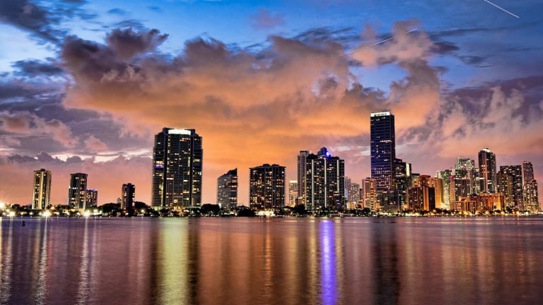 miami florida flights round trip