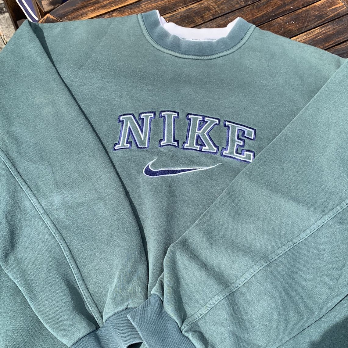 nike vintage crewneck