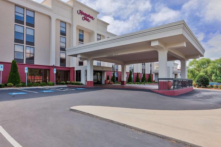 pet friendly hotel hendersonville nc