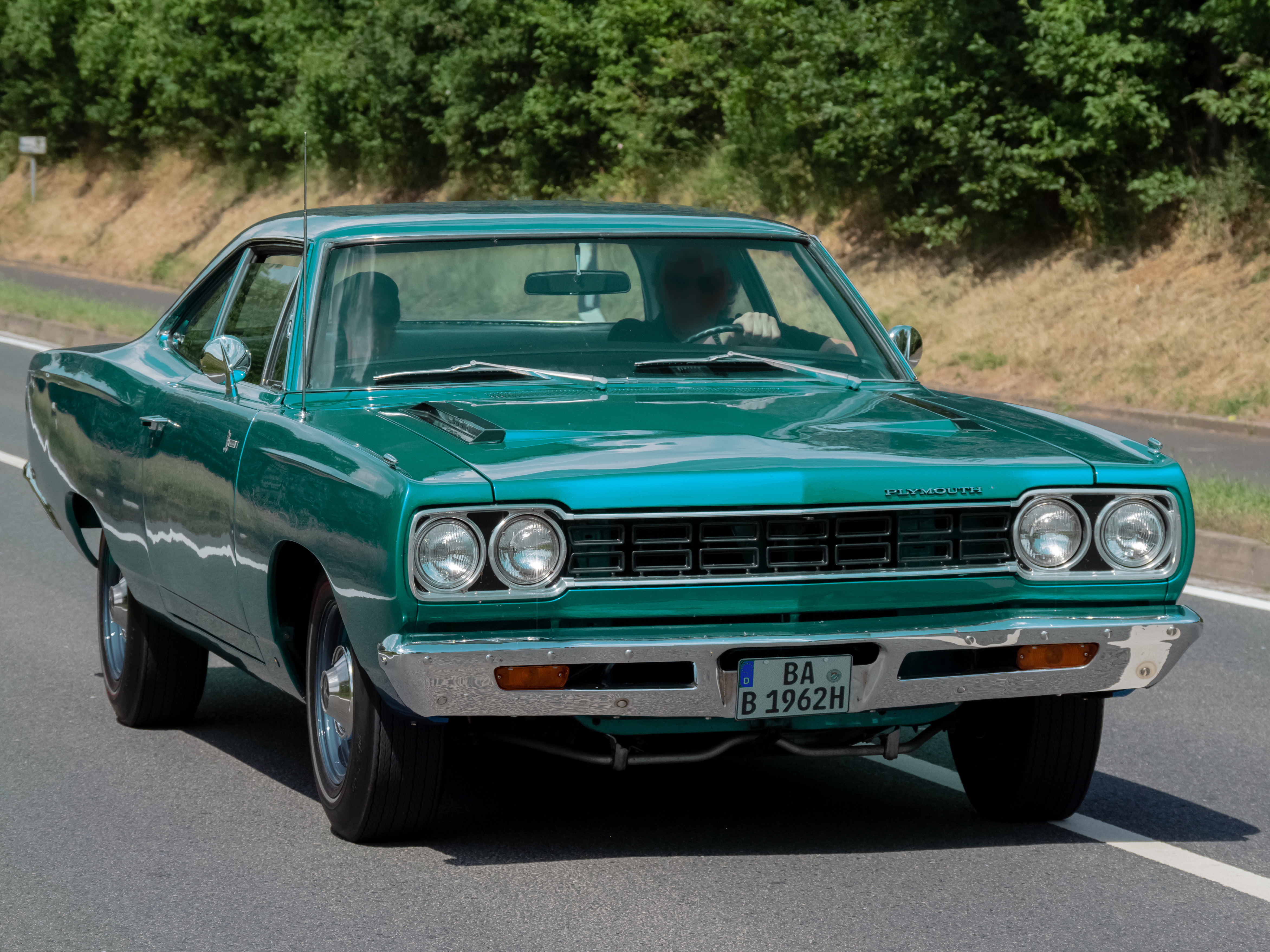 plymouth roadrunner