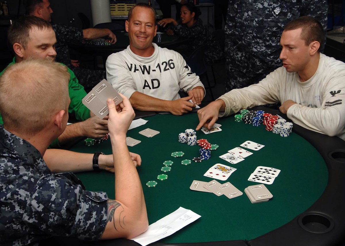 poker game pictures