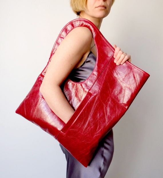 red hobo purse