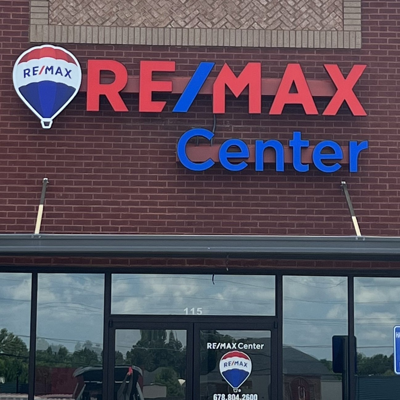 remax center
