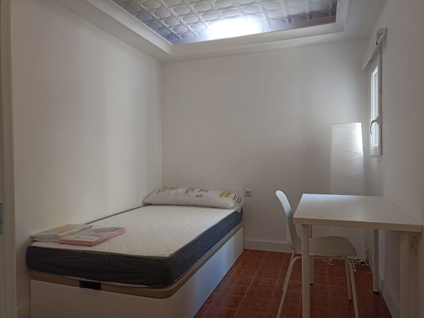 rent room valencia