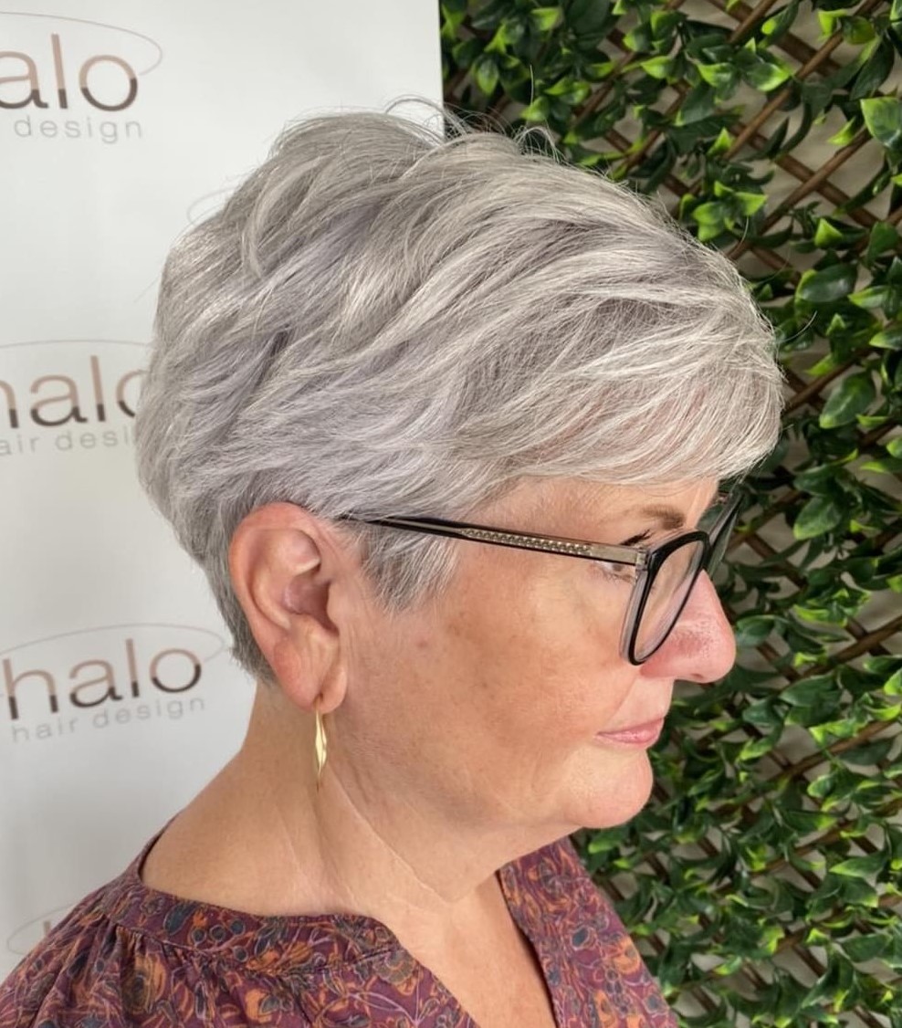 short hairstyles women over 60