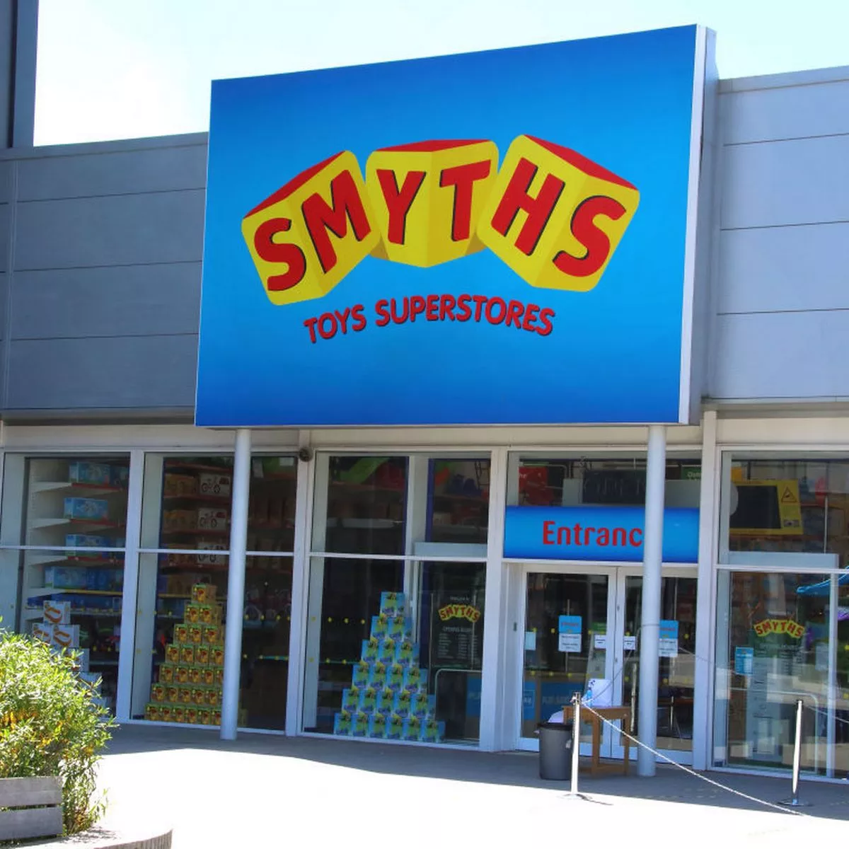 smyths toys fake shop