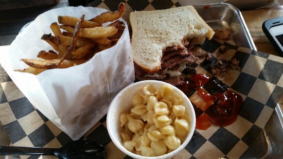 starbecks smokehouse photos