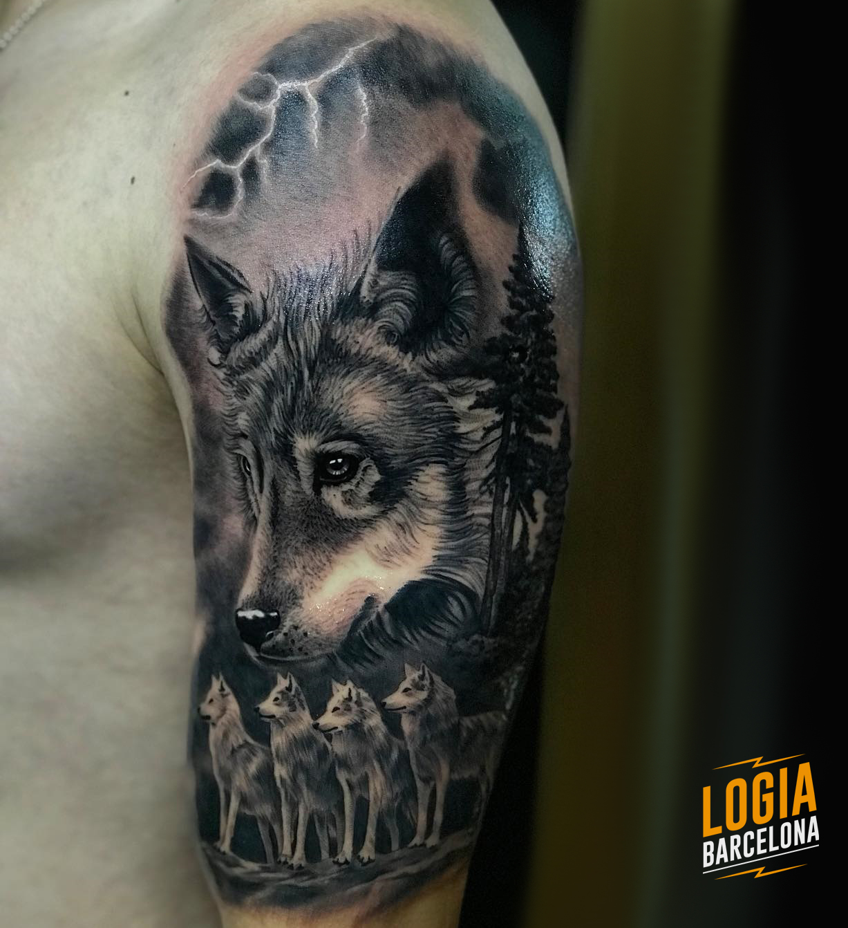 tatuajes de lobos con paisajes