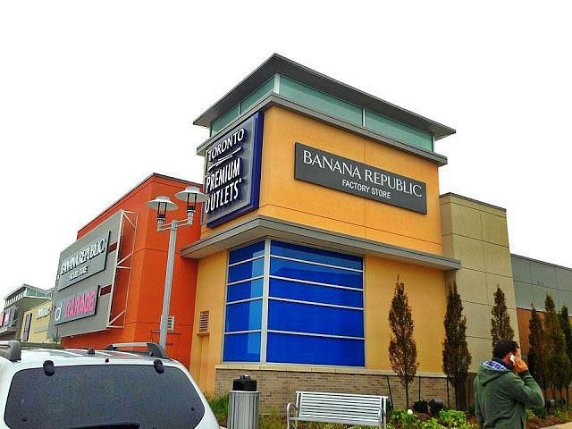 toronto premium outlet mall