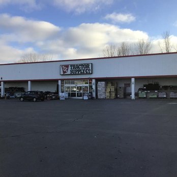 tractor supply watertown