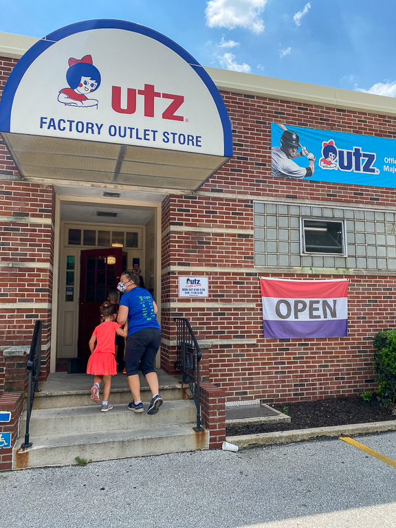 utz outlet hours