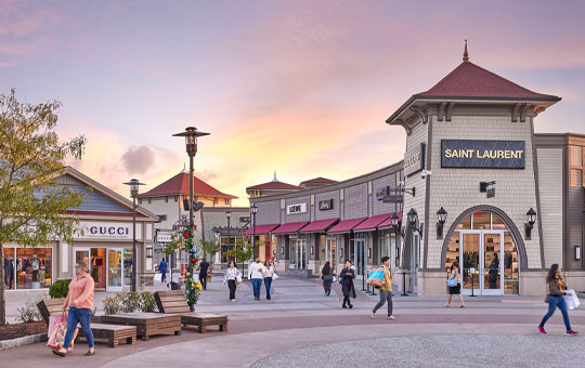 woodbury common premium outlets shopping